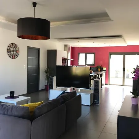 Villa Cosy Avec Piscine Pierrelatte